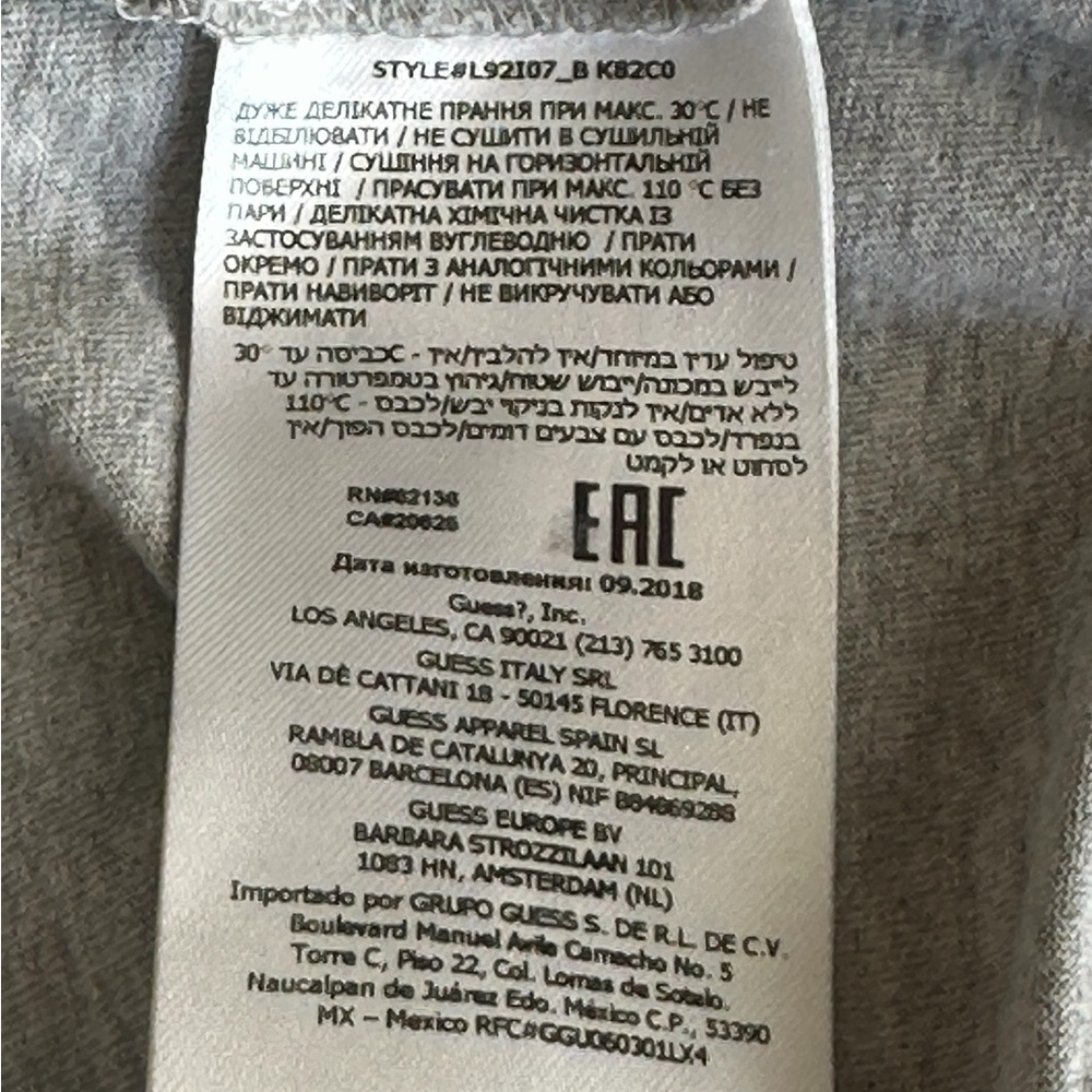 Guess BOYS GRAY STRIPED LOS ANGELES SHORT SLEEVE T-SHIRT SZ 16 - Picture 5 of 11